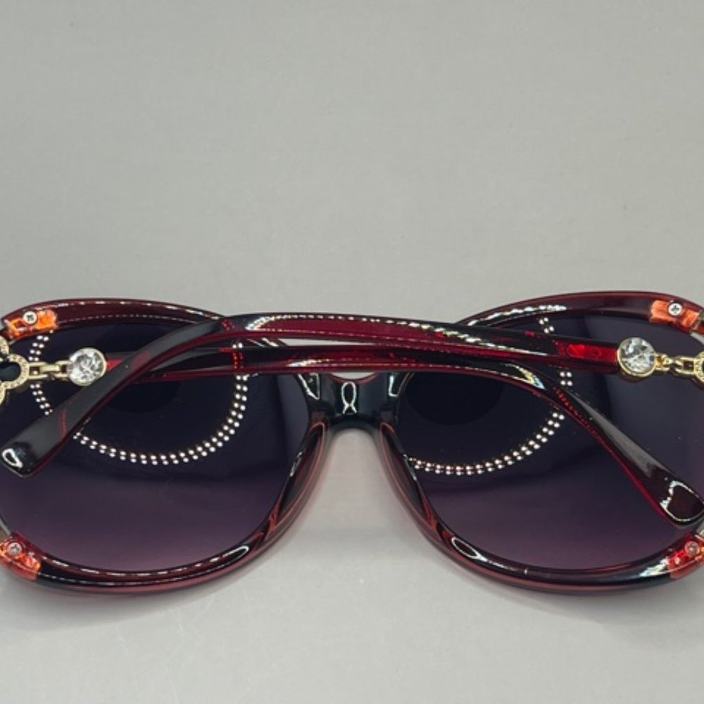 TWO New Women's Sunglass set - Picture 3 of 12